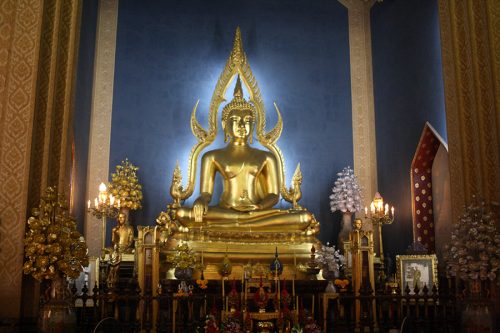 This radiant Buddha shows what the low light prime lenses can do. Picture taken in Bangkok on Dec. 5, 2015.